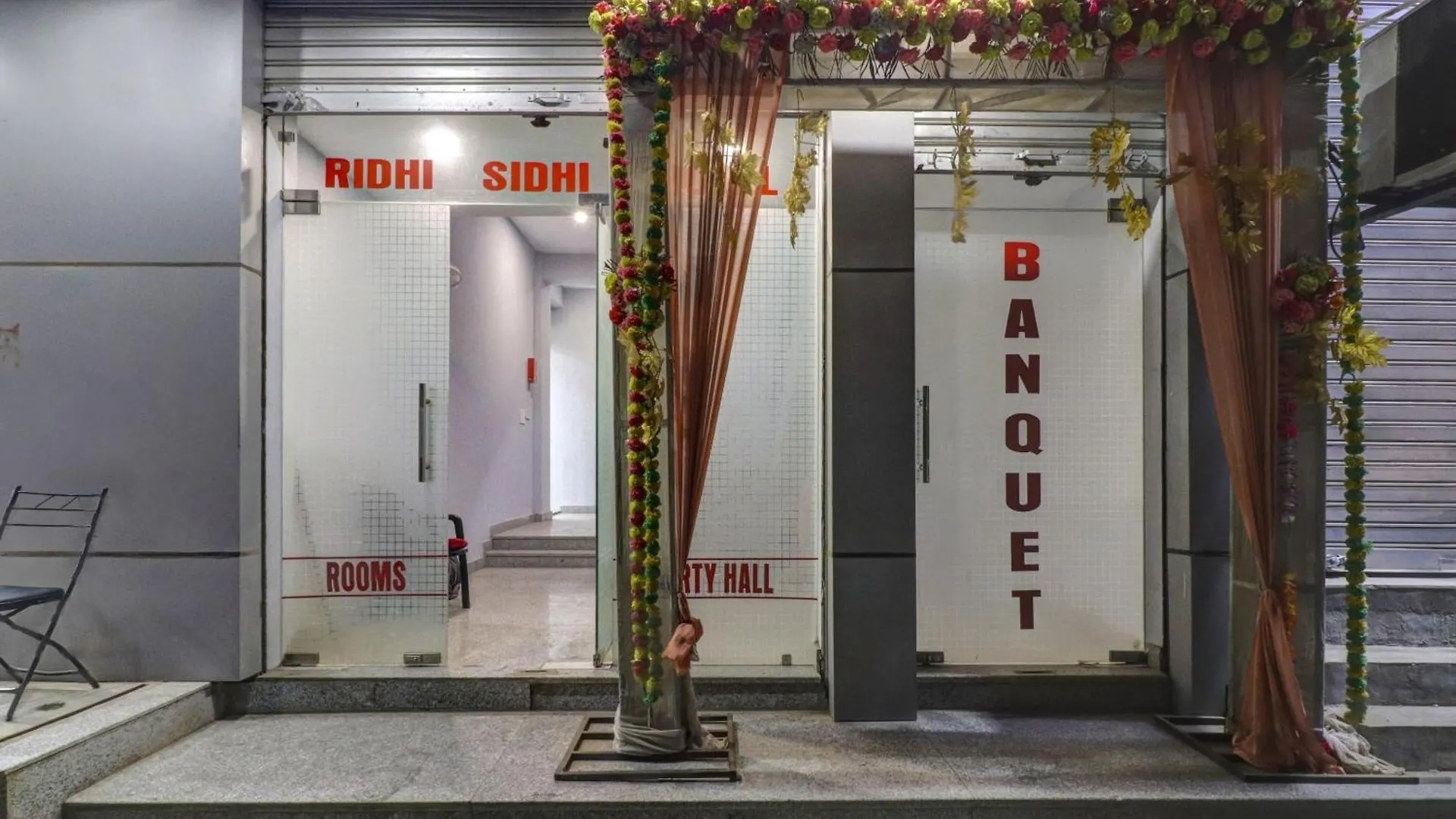 Hotel O Rk Residency Gurgaon Indien